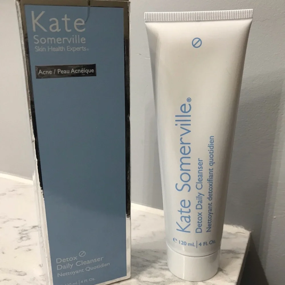 Kate Somerville Detox Daily Cleanser - White